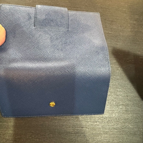 Prada Blue Leather Wallet. Great condition. - Picture 5 of 10